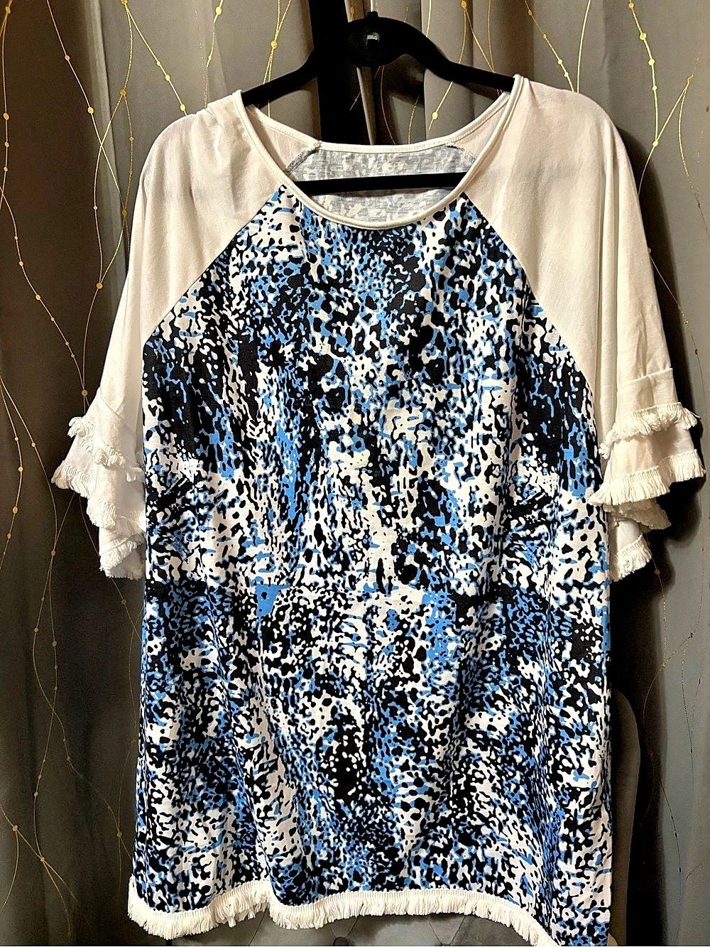 Abstract Print Short Sleeve Top in Blue & White Like New